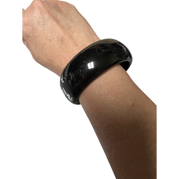 031-023 Vintage Keneth Jay Lane chunky Bangle Bracelet Wide Black - Picture 1 of 9